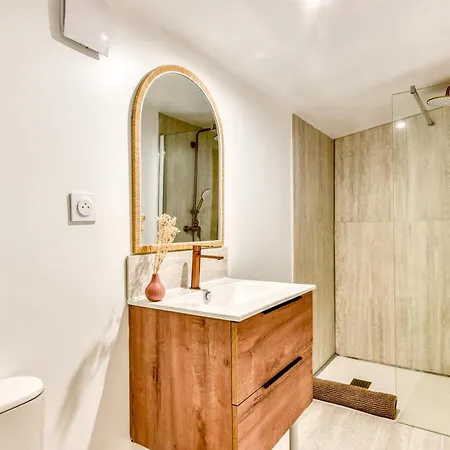 Le Secret Des Remparts - Jacuzzi- Vue Cite - Free Parking - Climatisation