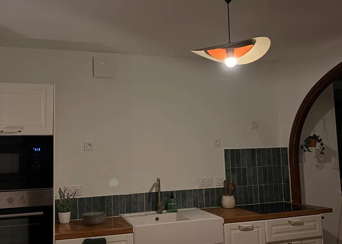 Le Secret Des Remparts - Jacuzzi- Vue Cite - Free Parking - Climatisation *